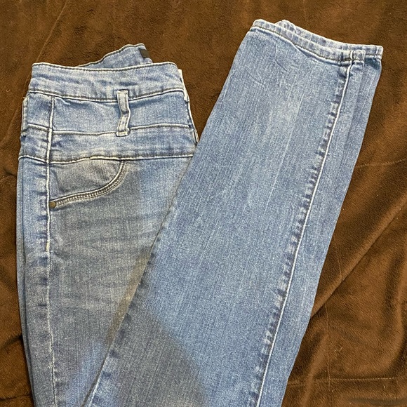refuge 2 Skinny Super Stretchy High Rise Jeans - The Amazing Jean. - Picture 8 of 10